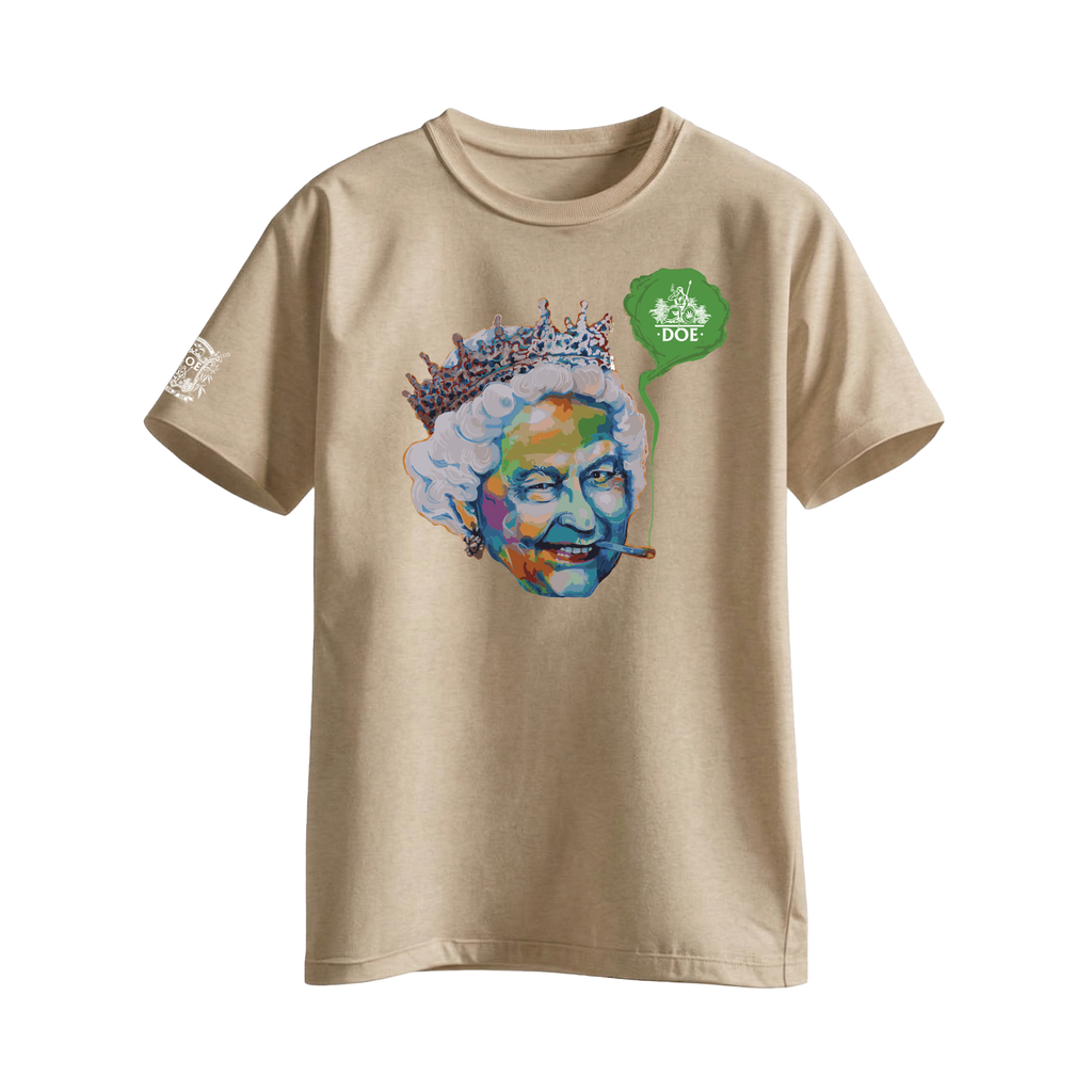 DOE Queen Logo - T-SHIRT