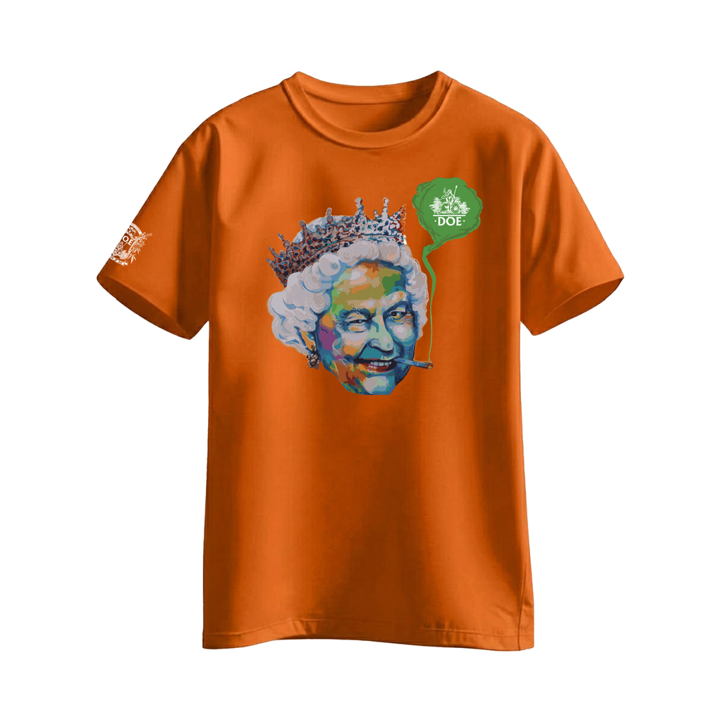 DOE Queen Logo - T-SHIRT